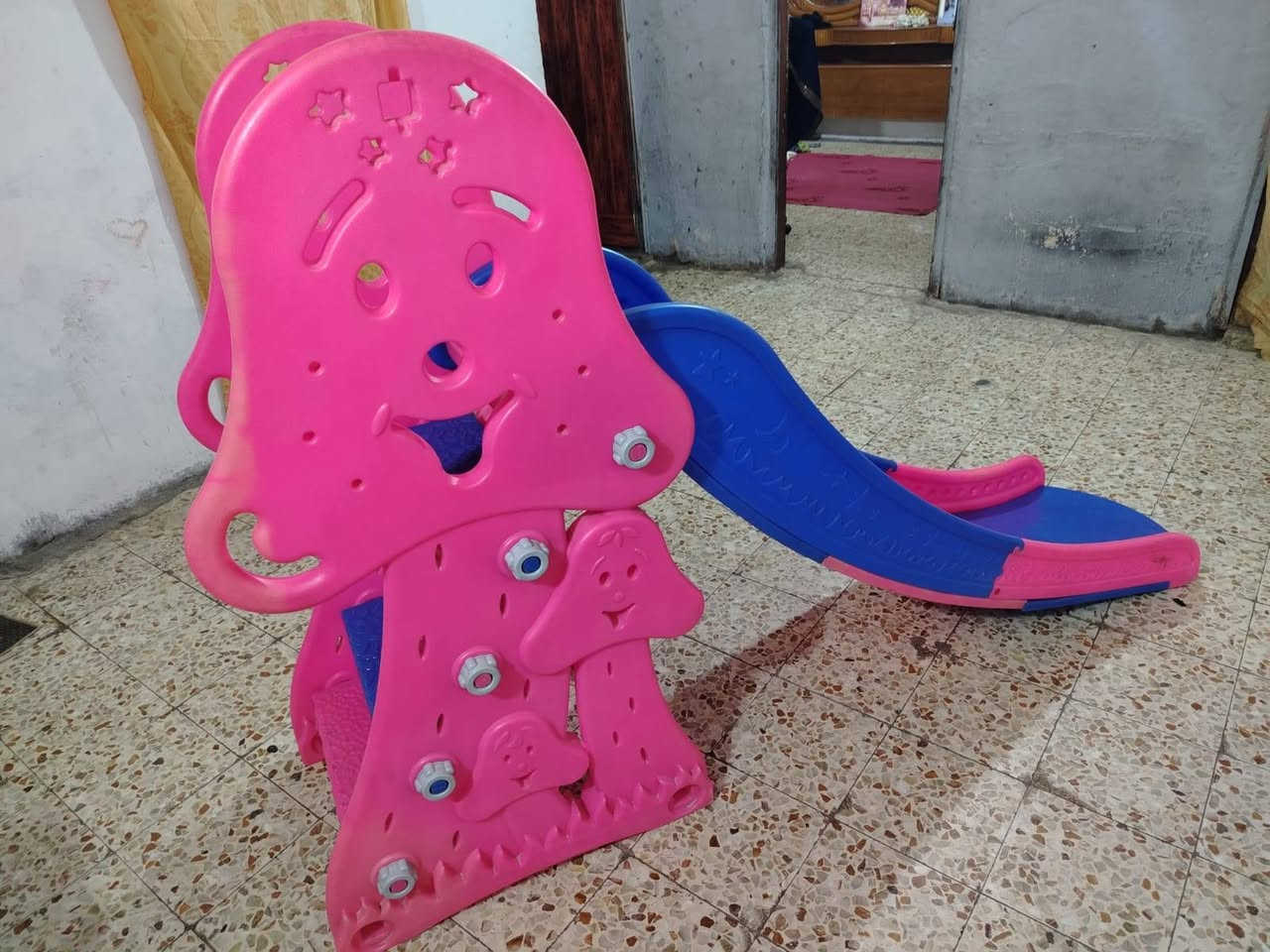 سلام عليكم سرسيحه حجم كبير ٤ بايات نضيفه كلش فقط فطرومصلح  وما مئثر سعرهه ٥٠ الف مكانهه بصره ***********
