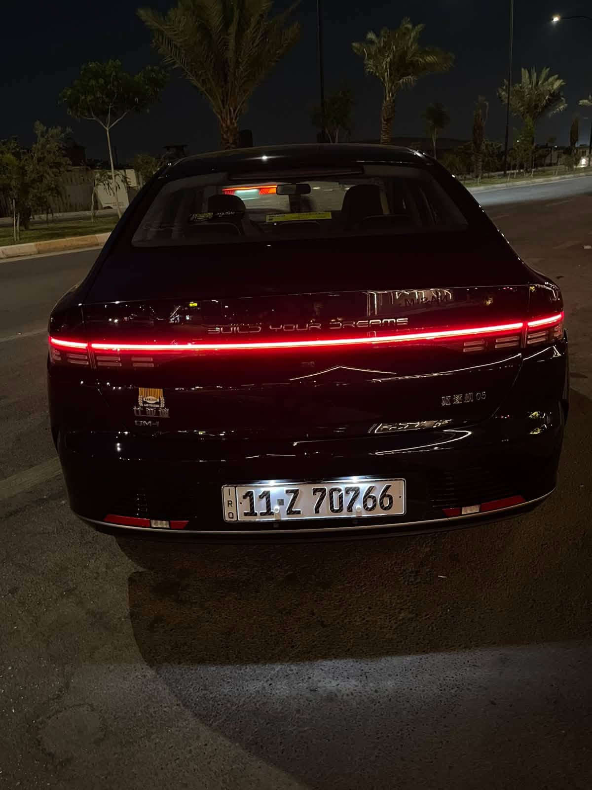 السلام عليكم
BYD
دسترويل لون مميز ازرق
موديل :2025
ماشيه : ٧٠٠٠ الف 
كفاله عامه ع وضعيه الشركه
تشغيل عن بعد 
كير محرك مكفول
مرايات كهرباء 
كشنات ابيض رياضية
لد نهاري 
شاشه قلابه 
اشاير بل مري 
وبعد مواصفات دسترويل معروفه
السعر ٢١ مليون 
عنواني بغداد الشهداء البياع ***********
