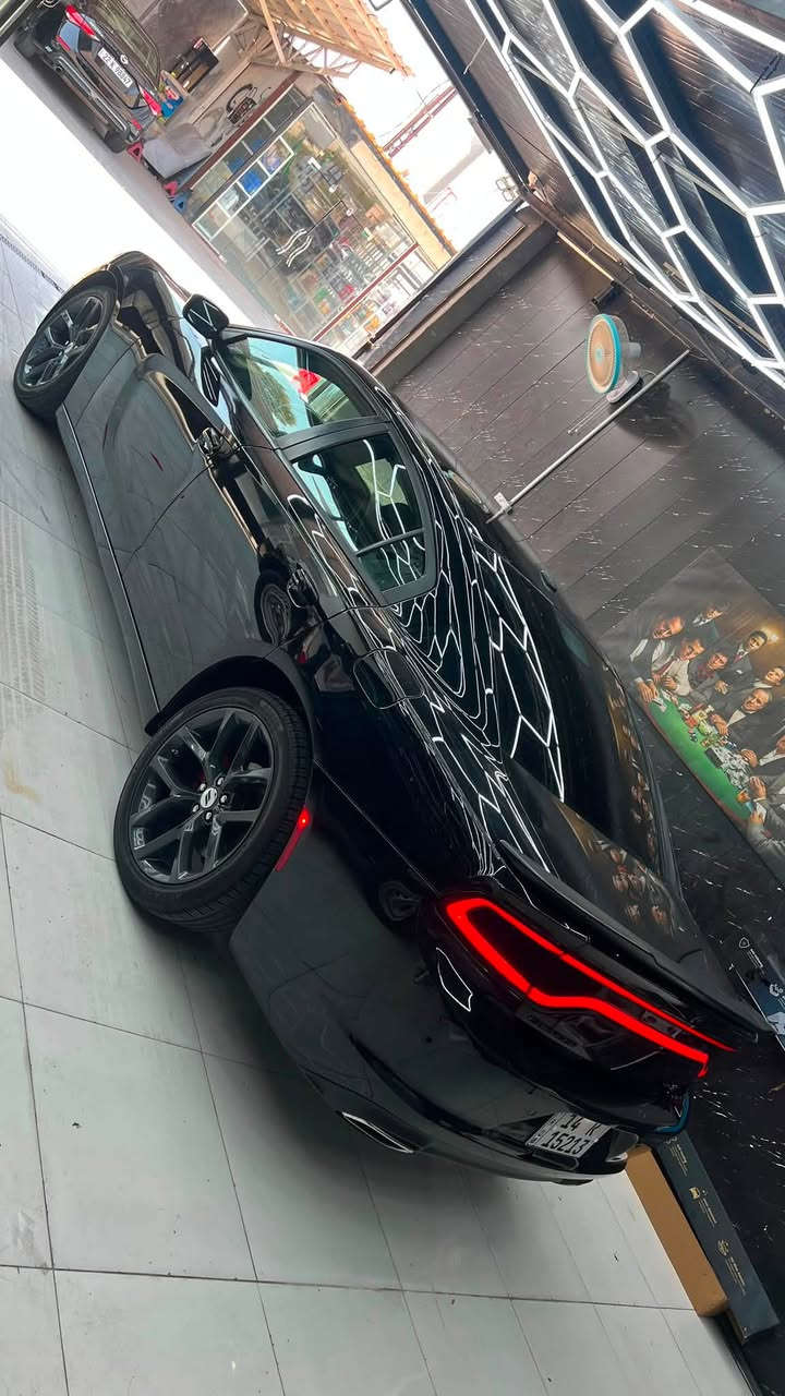 جارجر sxt اللون اسود مديل 2022 اصل حادثها جاملق وبنيد وتبديل لغد ايسر وشغل درجه أولى سياره جديده محرك وكير وأكسل وتبريد كلهن كفاله ماشيه 63 ميل رقمها بصرة وتحويل مباشر سعرها 180 ورقه وبيها مجال للاستفسار ***********
