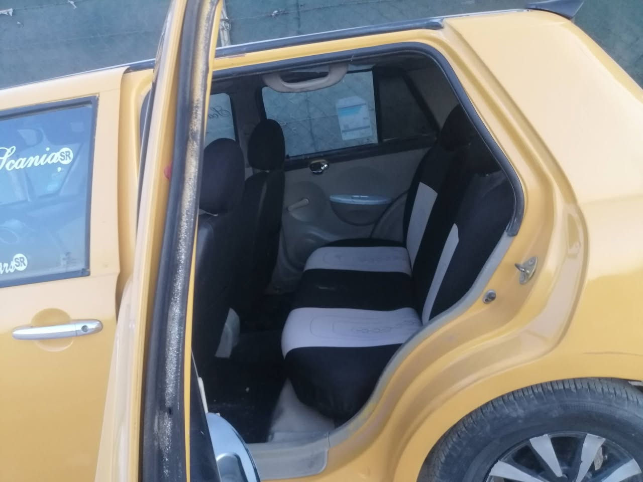 ليفان للبيع سيارا مكينه كير شرط سيارا جاهزا طخم داخل ويرمنيه كلها شغاله كوبون انتا سجل مكان حي انتصار تفاصيل السيارا ارظيه جلد سقف مغلف طخم كشنات مغلفه غلف ثقيل.شاشه سماعت كمل تايات نص عمر نواقص السيارا دبل خلفي او كيج بنزين ما يشتغل اعادت النشر سبب الوعد الكاذبه  اعيد النشر ماعندك كلام او تختلف لا تجي خاص هيئة ٢٠٠الف سنويه صاقطه هاي كل التفصيل صبغ عام بدون اي ظرر سعر ٢٣بيها مجال بصيط ٢٠مابيع لاتجي وتكول عشرين مابيع *********** ***********
