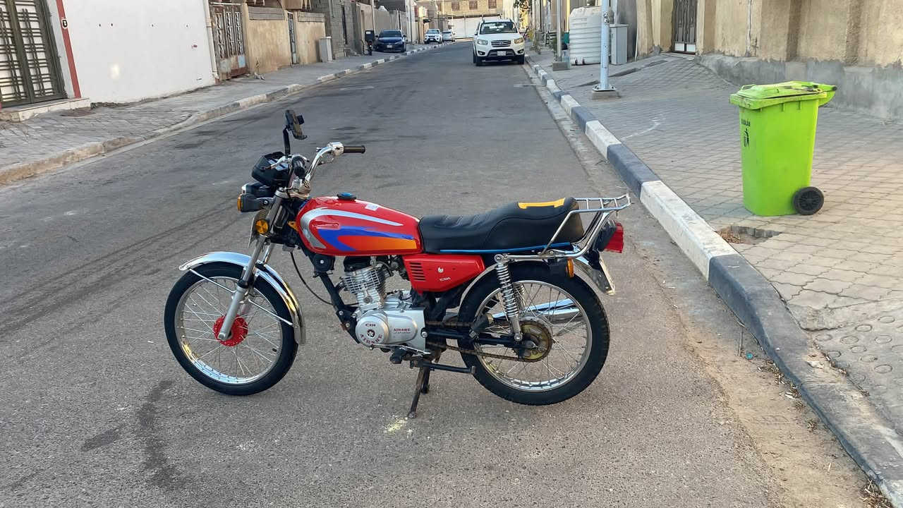 السلام عليك 
دراجه للبيع مديل ٢١ بسمي تحويل شوكت ما تريد معمره توه صارله سبوع تعمير كله اصلي نامه اصلي مختوم بكل قطعه مكاني بصره الزبير رقمي *********** السعر خاص
