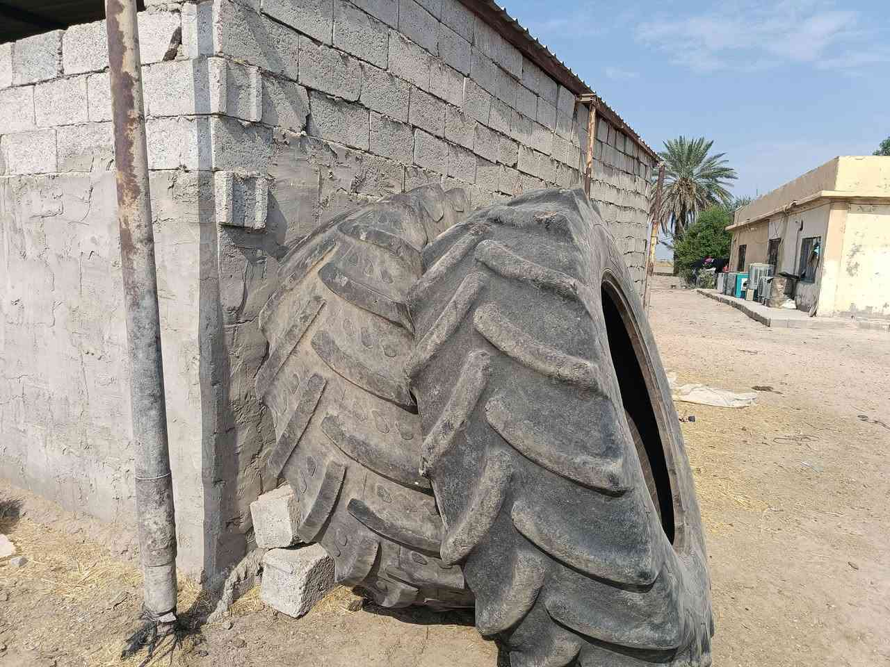 تايرات • حجم ٣٨ • نضيفات