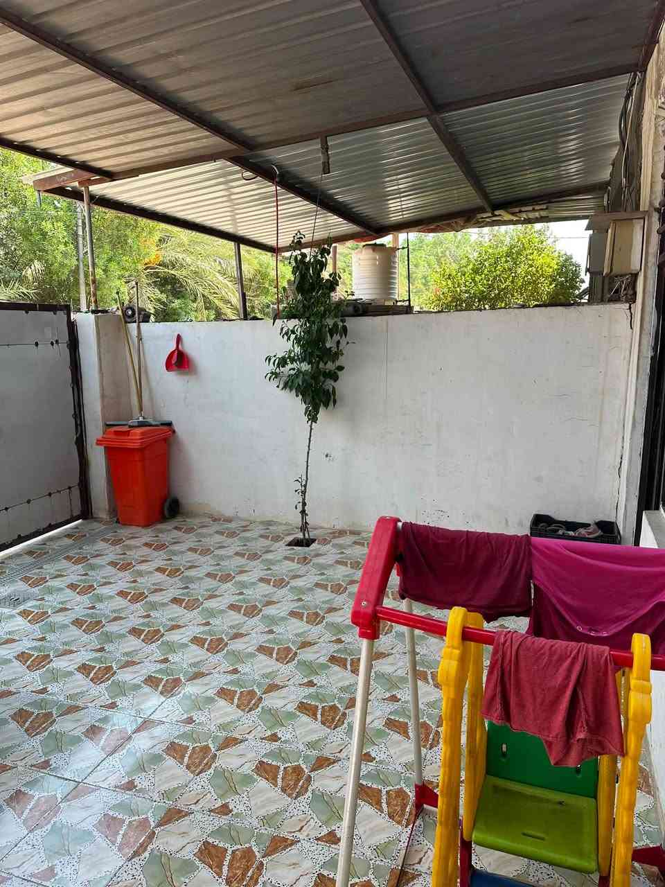 السلام عليكم….للبيع بيت عدد2 اصلاح زراعي مكاتبه….قرب حي ابو سديره البناء طابوق السقف عكاده نظيف جداا
المساحه الكليه للبيت الواحد👈150م
الوجه👈10م
النزال 👈15م
السعر👈35مليون مع المجال
الاستفسار مكتب امجد العلواني للعقار
حي17 مقابل مدرسة العراق الجديد
(***********)
