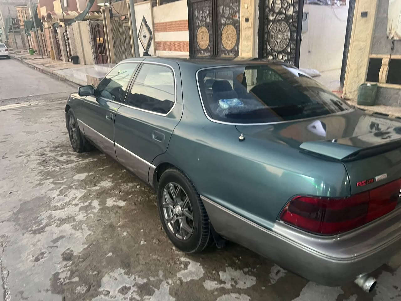 لكزز Ls400
موديل ٩٤  
يعني الياباني الاصيل ام شارع 
سيارة نظافتها مثل صور 
كل شي شغال 
مكينة بطه ٣٠٠٠ 
رقم سنويه جديد 
تريد تحويل تريد وكاله 
مكفوله من كصه والضربه 
مكان سيارة موصل 
سعر بلاااششش  ٤٥ فقط 
تم تنزيل سعر بسبب وعود كاذبه حشاكم 

الشراي يرسل خاص او واتساب ***********
