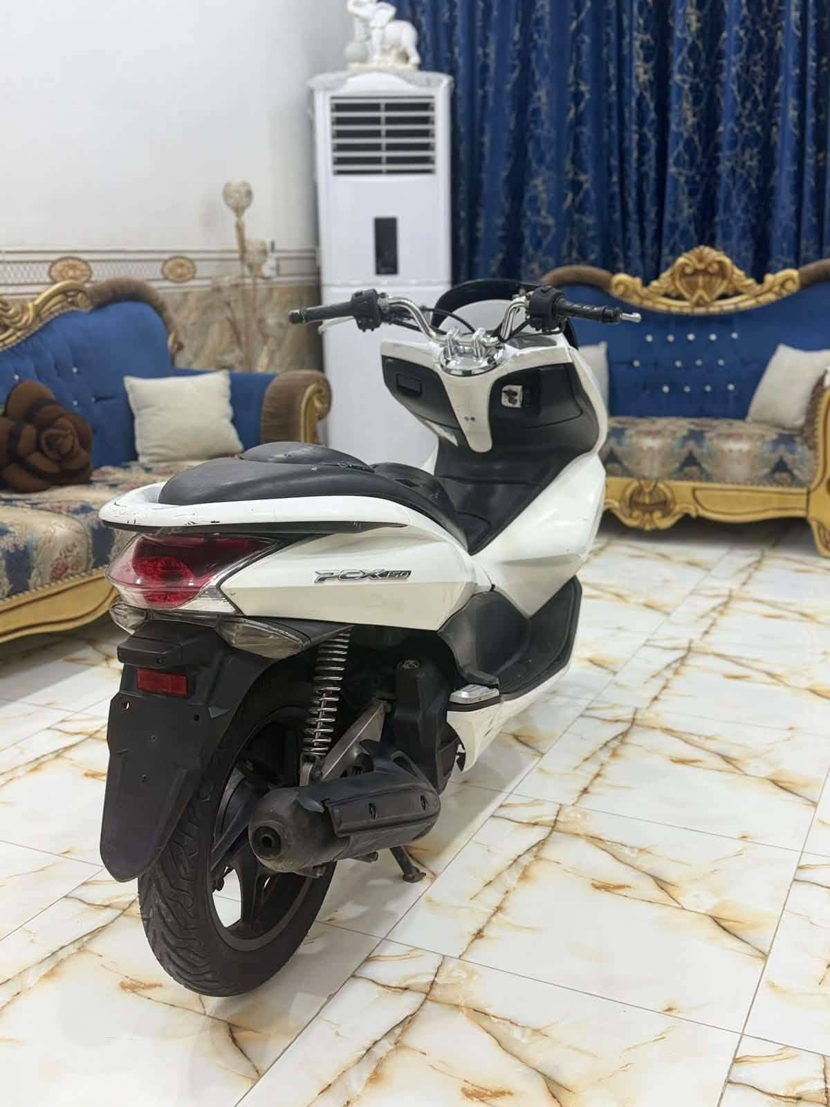 سلام عليكم دراجه البيع pcxجيل اول ياباني اصلي نوزل خطين ستان كهرباىي حساس ازدحام شلعه معدل خير من الله حجم مكينه 150 حرف A دراجه مال رمبه حته دفاتر مزاد وياهه دراجه احله من صور تجي وشوف بعينك ممفتوحه ولا تبخير ولا تنقيص دراجه مكينه لوك دراجه مكفوله عامه مكان بغداد دوره سعر مليون 300رقم ***********
