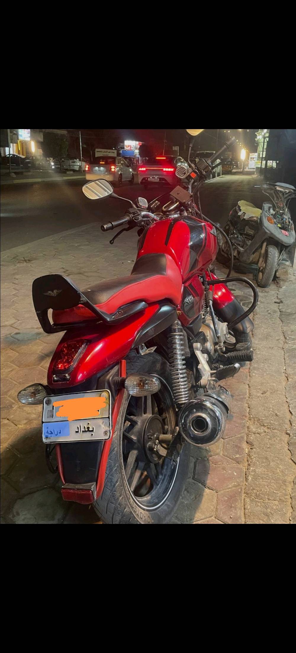 للبيع دراجة Bajaj V15 بحالة ممتازة 
دراجة Bajaj V15 نظيفة جدًا، استخدام شخصي، شغلها مرتب وما بيها أي مشاكل، تمشي بثبات وناعمة بالطريق، اقتصادية بالبنزين ومناسبة للاستخدام اليومي.
 المحرك ممتاز
 القير والكلتش ناعمين
 الشاصي مستقيم
 الفرامل ممتازة
 الإطارات بحالة جيدة
 جاهزة للاستخدام فورًا
 السعر: 1,500,000 دينار عراقي (قابل للتفاوض للجاد)
 المكان: بغداد – الغزالية
 رقم الاتصال: ***********
 الصور حقيقية
 الاتصال للجادين فقط