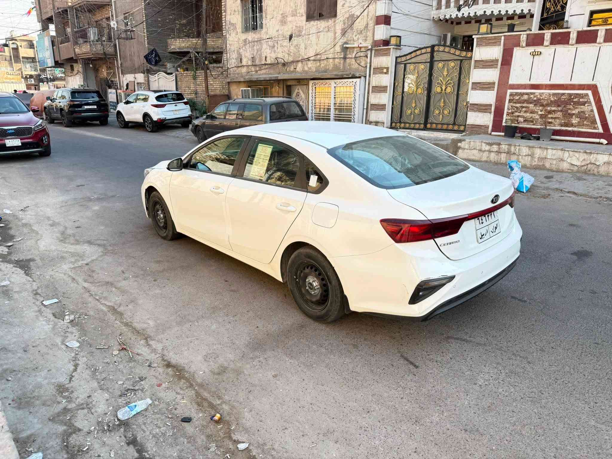 السلام عليكم للبيع كيا سيراتو خليجي موديل 21رقم اربيل شرط تحويل وكالة مكينه 1600كير كفاله صار بيه حادث بل عراق بنيد جاملغ صبغ وحالين بيه ملاحظات بسيطه تبريد ثلج ماشيه 91حقيقي شراي يتصل سعره 118ورقه بيه مجال حك جيه مكاني بغداد ***********شراي يتصل اعتذر عل مراوس
