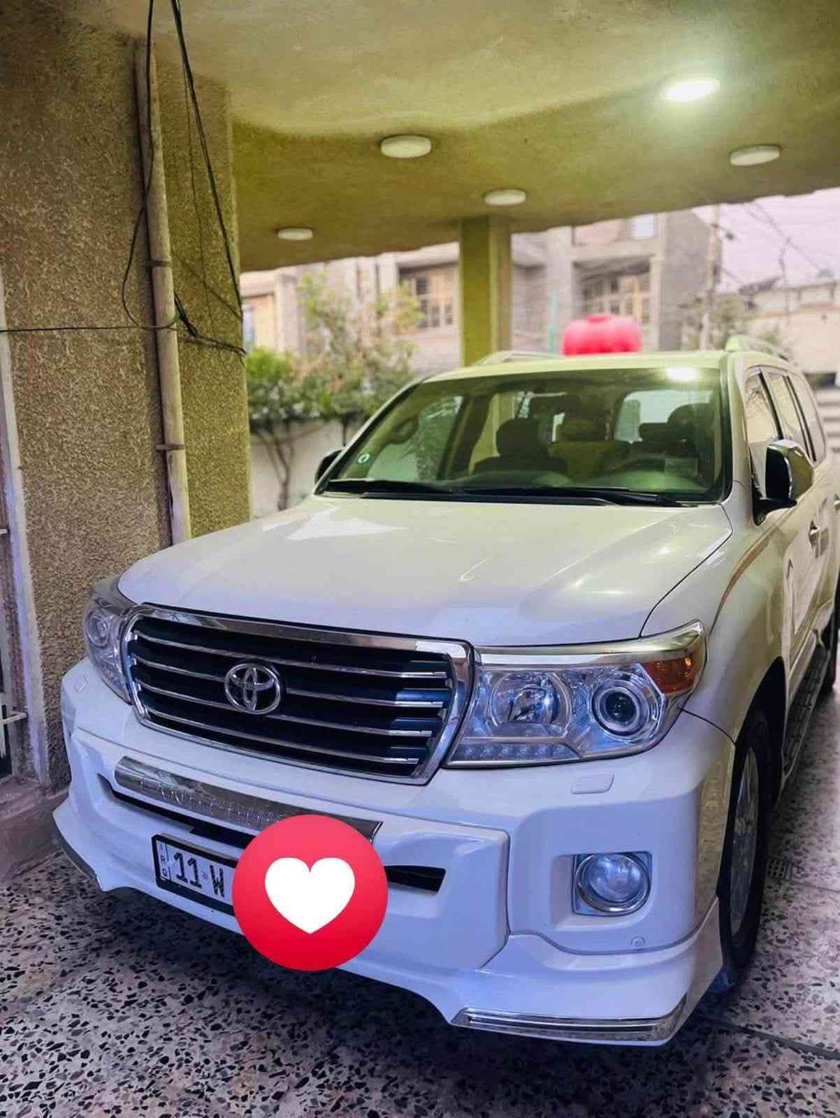سلام عليكم لاندكروزر 2015 
سياره نضيفه حيل كفالة عدا الدعامية مبدله الامامية 
رقم بغداد GxR فطيم رقم بغداد باسمي 
مكان السياره بل مدينه 
مواصفات معروفه 
***********
سعرها 3 و 50
