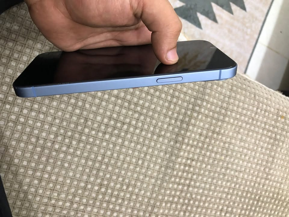 ايفون 14 بلس • بطارية ٧٩٪ • شاشة أصلية
