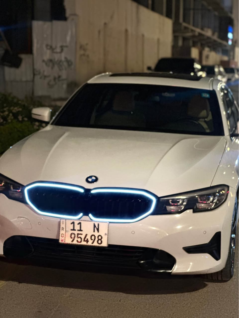 السلام عليكم
BMW 330i
بي ام
2020
فئة 330 I
حادث جاملغ خلفي وصندوك وجاملغ خلفي ايسر كلير 
لغد وشواصي وايرباك مكفول
كير ومحرك وتيربو مكفول
السياره نظيفه اقرب للجديده
ماشيه 50 الف
سلايد
رادار امامي
مانع تصادم
كراسي كهرباء
وبعد مواصفات السياره المعروفه
عليها ادامة كاملة بدون اي نواقص 
بأسمي السياره 
السعر 197$
مكان السياره بغداد اليرموك
***********
د.علي بغداد, العراق

نص مكتوب في الصور:
- المجمع الملكي رويال ستي ROYAL CITY Baghdad, Iraq