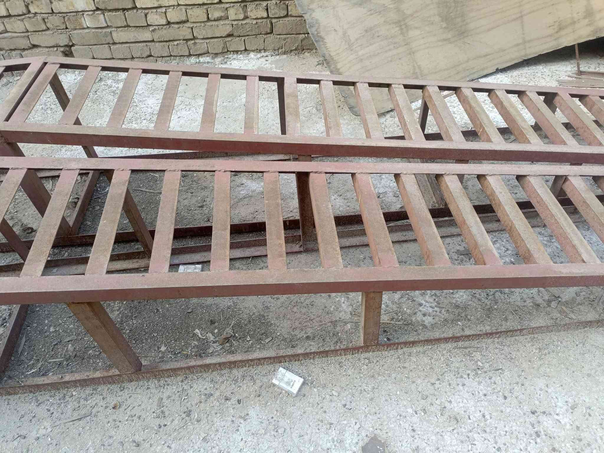 سعر 600 وبيهن مجال بسيط رقمي ***********
*********** مكاني بغداد الكرخ الحرية
