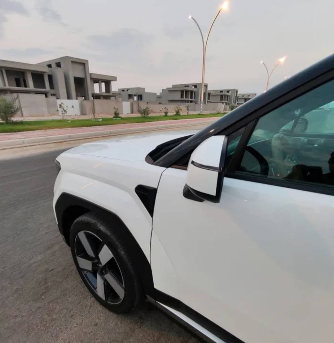 سنتافي 24 خليجي ماشيه 8 الاف شرط زيرو مكفولة من كلشي رقم بغداد إنكليزي فول عدا الفتحة سيارة جديدة محرك 2500 تيربو 
كير 8 نمر 6 وضعيات قيادة اوتو هولد توقف ذاتي كشن كهرباء رادار جنطة كهرباء ويل 20 سايد بريك بصمه تشغيل عن بعد حساس امامي خلفي كامرة محيطية لايت زينون وباقي المواصفات المعروفه للسنتافي 24 سيارة اعتمادية وقوية جدا اقتصادية بصرف الوقود جدا سرعة وانطلاقة وثبات وشرط بانزين عادي بدون ادوانص ارضية مغلفة جلد وارضيات سنتافي اصلية السعر 247 بيها مجال ***********

نص مكتوب في الصور:
- تعديل النص