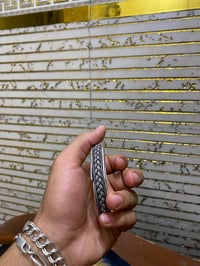 سوار إيطالي • توصيل