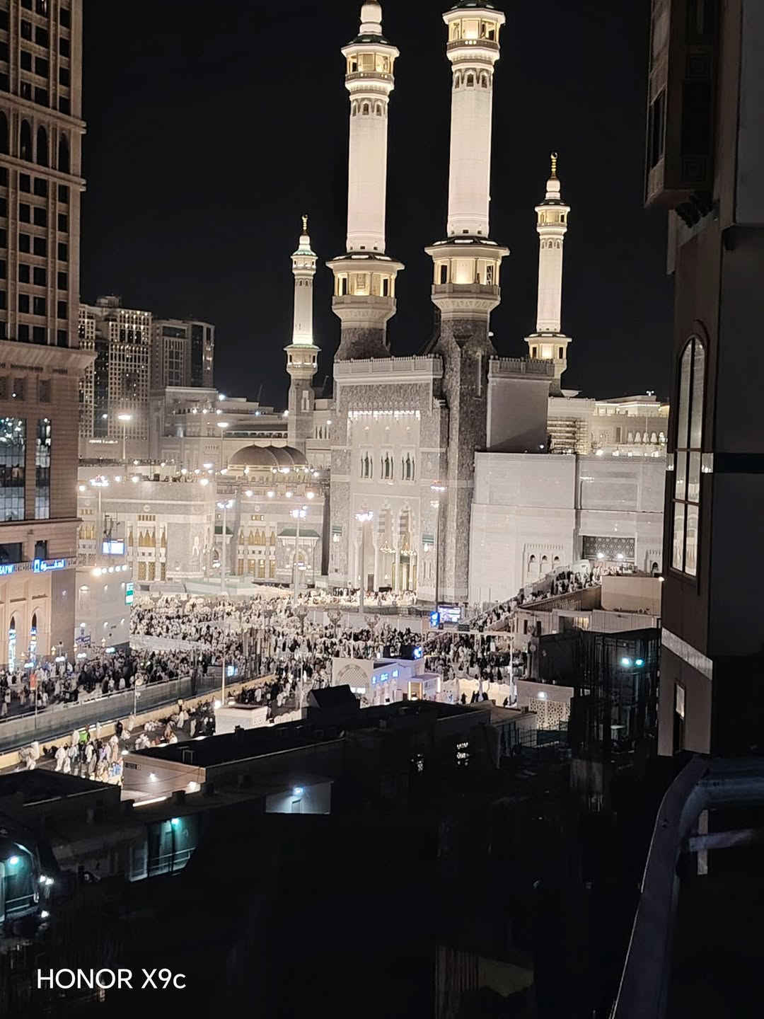 خدمة ضيوف الرحمن • استلام جوازات • ٢٥/١٠-١/١١