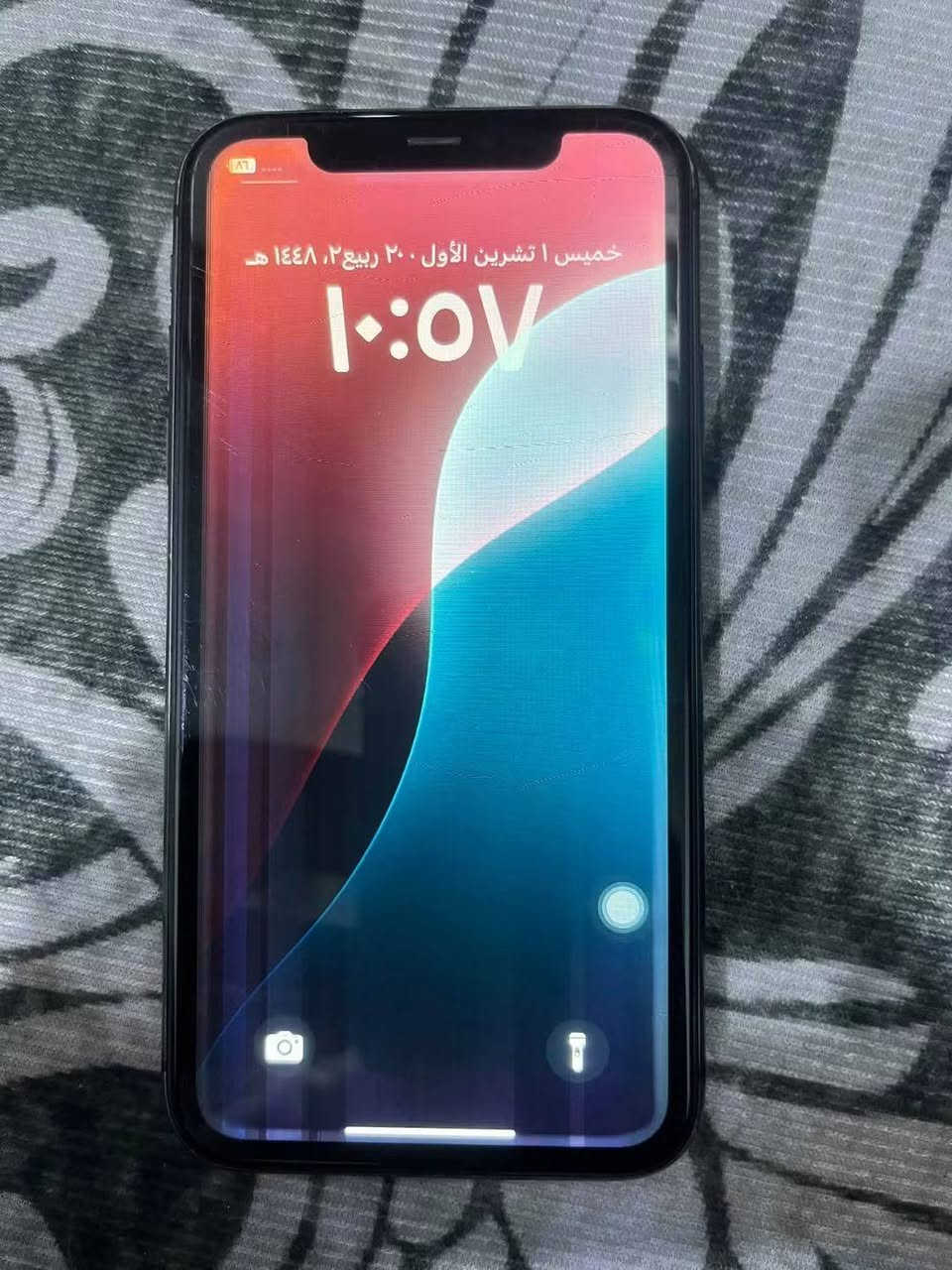 ايفون 11 • زر تعلي معطل • شاشة خطوط