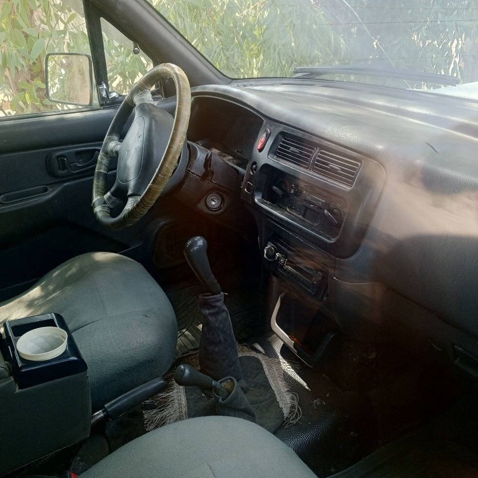 بيكاب قه زافى موديل 2002مكينه بنزين مكينه وينجى ته بريد ده بل اكسلى ايش اكلت سعر ى 58گلاوتوزي مه عامله ***********گورينه وه أكه م شتيك به دلم بيت كركوك, العراق
