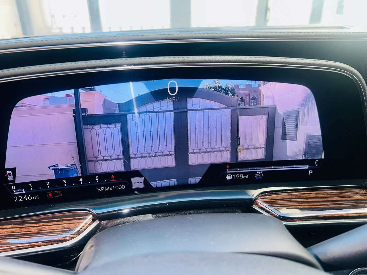 سلام عليكم 
كديلاك موديل2022 بدي طويل suv  بعدها زيرو ماشية 2500 مايل سيارة زيروووو  وارد أمريكي مع رقم مميز ( بغداد) للاستفسار عن السياره مكاني الوزيريه الاتصال ***********
