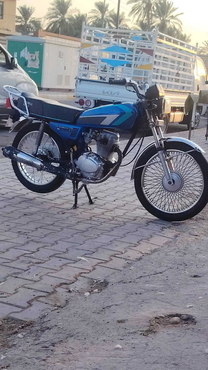 سلام عليكم دراجة ارشه مكينه نضيفه الدراجه ما عوزهه شي ***********
