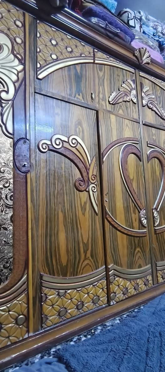غرفة نوم عراقية للبيع ٦قطع
عوزها بس تصليح سجج مال جرارة
بغداد العبيدي الشهداء الثالثة قرب ابن خلدون 
***********
سعر ٧٥٠ ألف وبيها مجال
