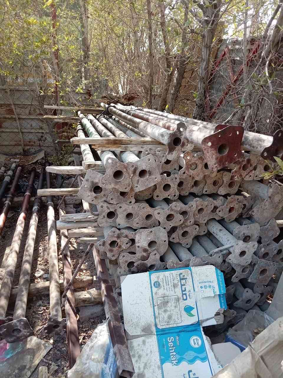 السلام عليكم قالب خشب للبيع يدك ٢٠٠متر مع جكات  ابيع شلع وابيع مكعب مكاني بغداد للاستفسار ***********
