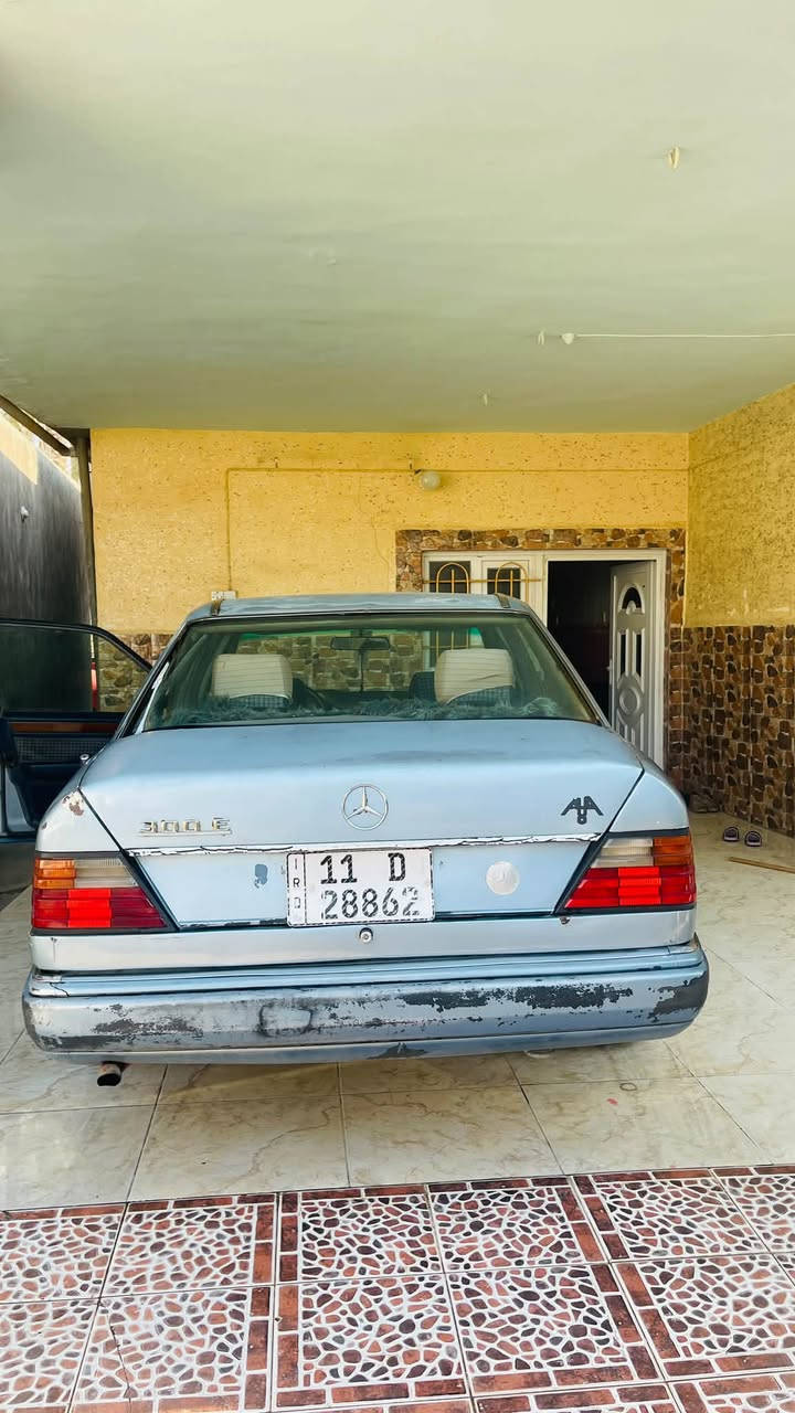 السلام عليكم 

للبيع مارسدس دب 300 گير محرك vvt 
شرط لا تنقيص ولا تبخير رقم بغداد انگليزي
مداور ثاني يوم سنويه لل ٣١ صدر امامي خلفي 
مضبوط التبريد شغال بس نقصو غاز داخله نضيف
كهربائياتها كله شغاله السعر وباقي التفاصيل الاستفسار ع الرقم ***********
صلاح الدين /قضاء الضلوعيه
