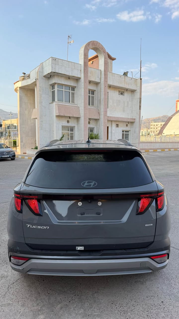 السلام عليكم
هیوندای تكسون 2025 شكل جديد 😍
سعر :185 ومجال    
لون:سمنتي 
حجم المحرك : 2.5L (4.سلندر )
السياره بچم كبس ✅
ملاحظه : چاملغ خلفي صبغ بدون نقطه دواخل100% 

موصفات
كيج الكــــتروني واحد شاشه 🖥️
انــــارة دشبول
بصمة ابواب
بصمة تشغيل 
تشغيل عن بعد (𝐑𝐄𝐌𝐎𝐓𝐄 𝐒𝐓𝐀𝐑𝐓)
شاحن هاتف لاسلكي
شاشة دشبول ديجيتال 
شفتات استيرن
هاند بريك بصمة
اوتو بارك (𝐀𝐔𝐓𝐎 𝐏𝐀𝐑𝐊)
اوتو هولد (𝐀𝐔𝐓𝐎 𝐇𝐎𝐋𝐃)
اوتو ستارت (𝐀𝐔𝐓𝐎 𝐒𝐓𝐀𝐑𝐓)
اوتو ستوب (𝐀𝐔𝐓𝐎 𝐒𝐓𝐎𝐏)
رادار 360
رادار امامي (تحديد مسار)
رادار جانبي  (نقاط عمياء)
رادار خلفي (التحذير من الاصطدام)
حساسات 360
حساسات امامي
حساسات جانبي 
حساسات خلفي
نظام (𝐒𝐌𝐀𝐑𝐓)
نظام (𝐒𝐏𝐎𝐑𝐓)
نظام (𝐂𝐎𝐌𝐅𝐎𝐑)
نطام (𝐄𝐂𝐎)
نظام(𝐒𝐍𝐎𝐖) 
كشنات خزن+ميموري 
كشنات تبريد امامي 
كشنات هيتر  امامي وخلفي
تحكمات استيرن
استيرن هيتر
تبريد لمس
تبريد مركزي 
صندوق شفط كهربائي 
لايتات (𝐋𝐄𝐃) لید عدسة زينون 
بكلايتات (𝐋𝐄𝐃) لید
 ويل كروم 
تفاصيل اكثر الاتصال علی ارقام التاليه  
***********
***********كورك 
‏ WhatsApp - Vibir
☎️ [hidden information]

عنوان📍عقره. 
بعيد عن موصل 40 دقيقه 
و بعيد عن أربيل ساعه أقل اكر, نينوى
