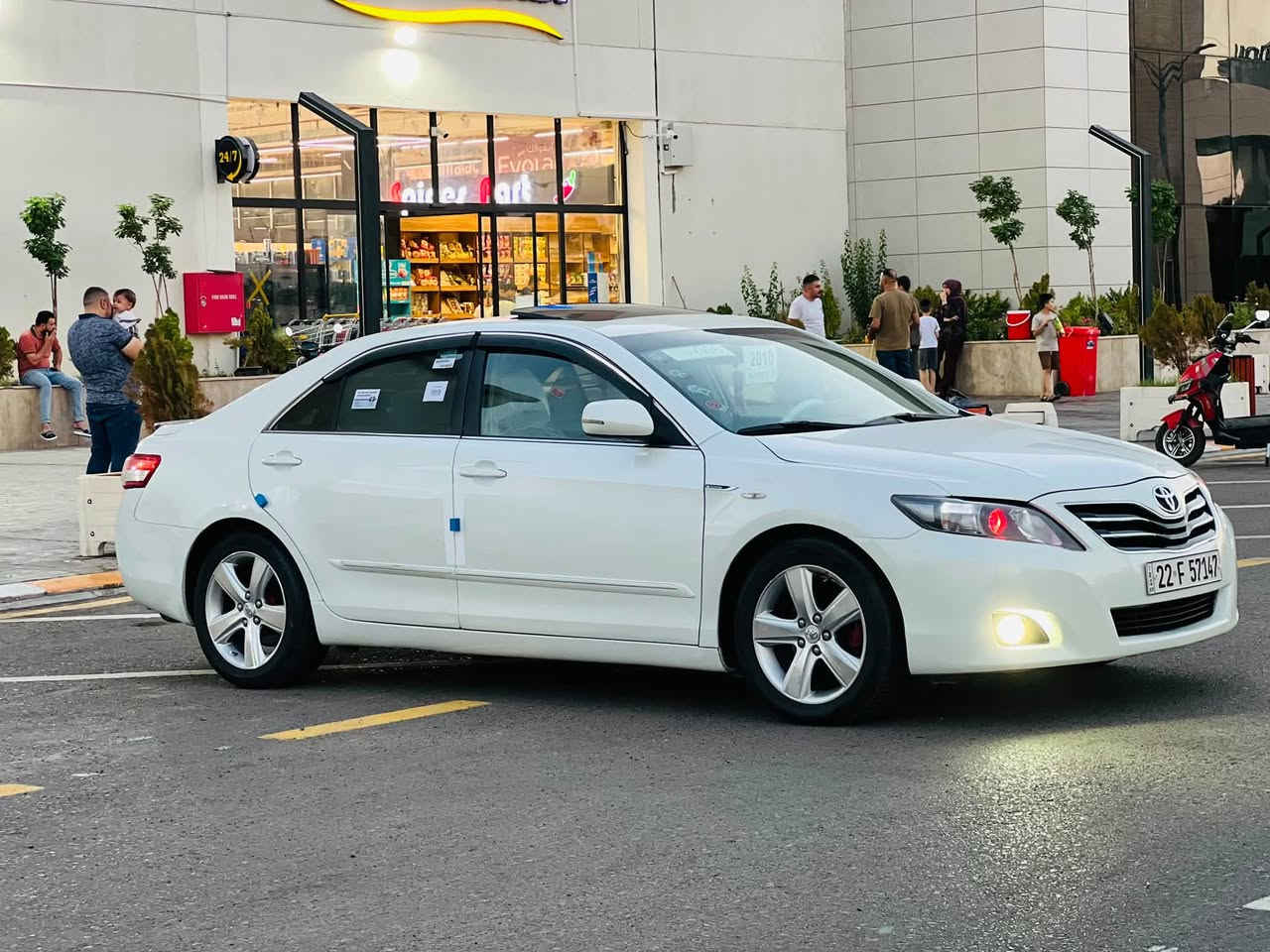 بيع فقط بدون قسط وبدون وعده 
ً
ً
ً
ً
سلام عليكم كامري 2010 خليجي GLX
بسعر مناسب 112$ وبي مجال قليل 

كامري موديل 2010 خليجي فول مواصفات GLX

لون ابيض صدفي ❤️

كير اوتوماتيك❤️

محرك 4 سلندر2400 المرغوب ✈️
تخم تاير جديد 
ويل كروم جديد 5

موصفات : ✔️
شاشه وكامره 

سقف سلايت 

تحكمات ستيرن اتجاهين 

تحديد سرعة

تحكمات كشن السايق كهربائي

اربع جام كهرباء

 انارة دوسات بلادي +اناره داخليه 4

بردة خلفية كهرباء

تحكم عدسات الايتات

بجم زينون شمسي شرط نهار كدامك

تبريد مركزي ثلج قطعتين 

تحكمات المري+أشاير

حساسات خلفية
محرك وكير مامفتوحات شرط 
لاصرف لاصوت ولا بهار 

حالة السيارة نضيفة جددآ جاهزة من كلشي 

كلشيء شغال بشرط ومابيها اي مصروف

السيارة رقم اربيل  شرط تحويل ثاني يوم السياره باسمنا  سنويه لل2030
السياره كفاله عامه من الصبغ والتبديل والبارد 
عنوان السيارة صلاح الدين تكريت 

الرقم ***********
