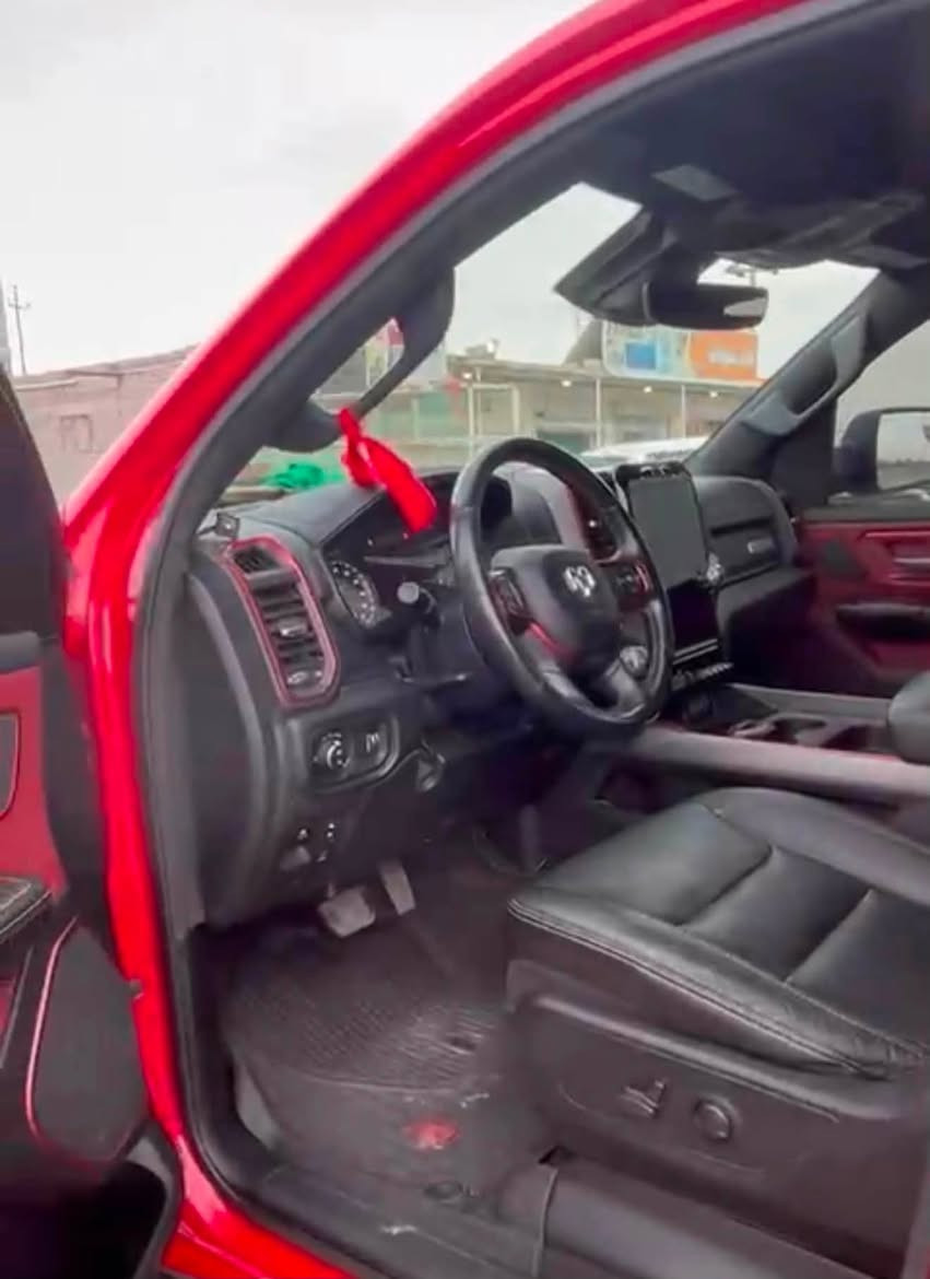 � للبيع رام ريبل 2022

* اللون: أحمر
* المحرك: HEMI V8 سعة 5.7 لتر
* دفع رباعي
* فول مواصفات
* شاشة تسلا كبيرة
* فتحة سقف بانوراما
* رام بوكس بالجنطة
* رقم أربيل
* ماشية 110,000 كم

📞 للاستفسار:
***********
