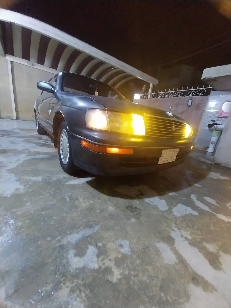 سلام عليكم سياره بطه موديل 1993مكينه ٢ونص كير مكينه مكفوله صدر أمامي خلفي يحتاج تبديل كهربائي كلا شغاله دوشمه جديد وتبريد شغاله بس الفان نقصه سياره مكفوله من كص والضربه والنقله الجثه.  سياره رقم كربلاء   بسم ابن عمي سياره كبل تحويل بسمك والسعر سياره ٣٦وبيهه مجال ومكاني بغداد وهاذ رقمي ***********
