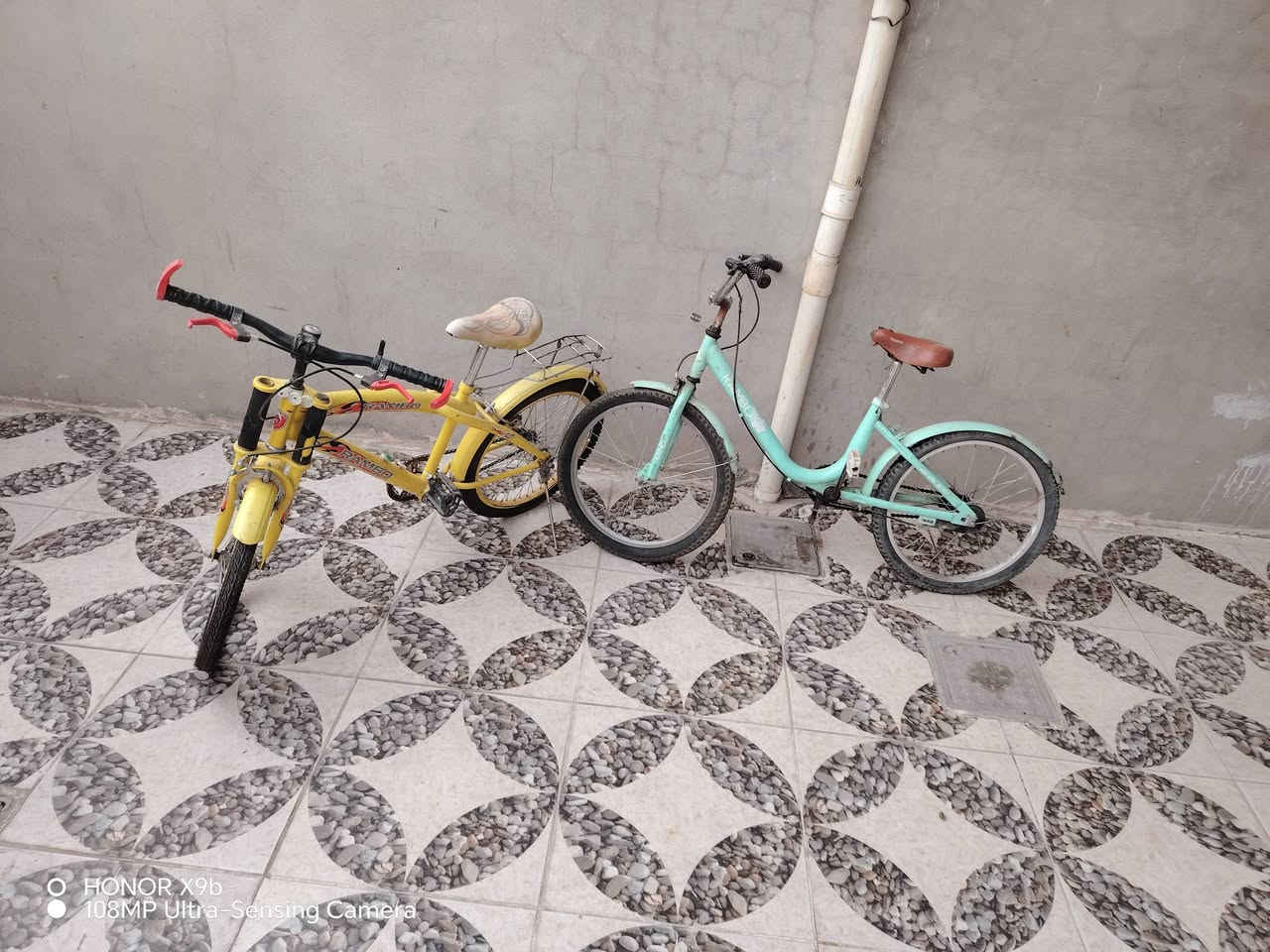 بايسكلات • اصفر • ما بيهن عيب