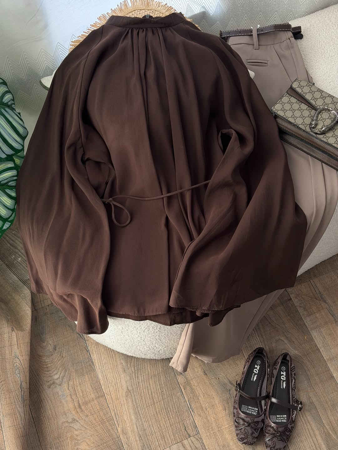 هالموديل يجنن وخامة باردة تجنن ❣️

فري سايز قالب يجنن باللبس وياه حزام 

اصفر جوزي درجتين فاتح غامق زيتوني خاكي 
طول 77 سم 

توصيل لكافة محافظات العراق 🇮🇶🚚 خلال 24 ساعة  جميع المحافظات 5 الف  العنوان الديوانية سوق العروبة مقابل ماكسي مول داخل قيصرية العروبة الجديدة  واتساب ***********
