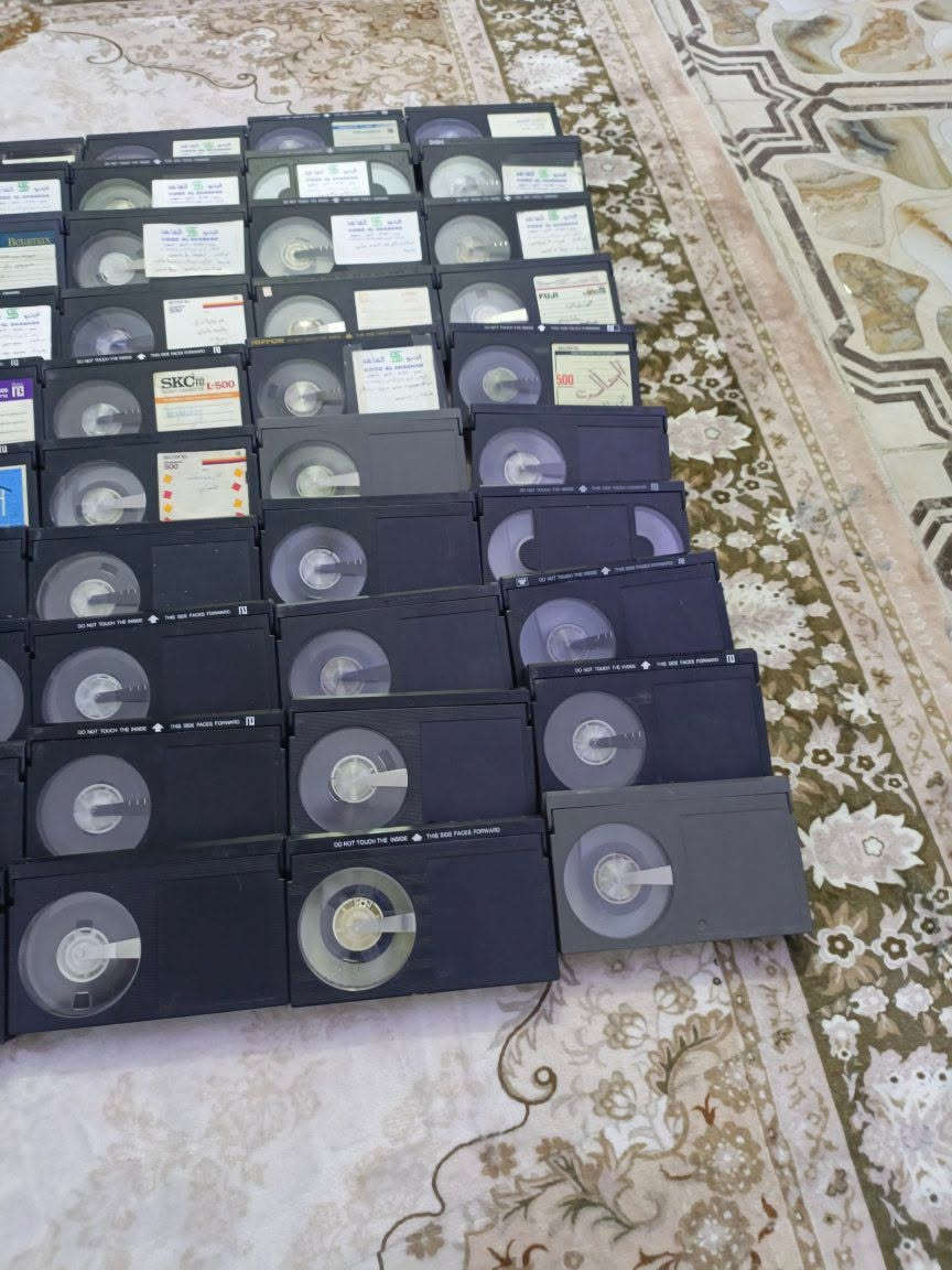 بيع 
اشرطه فديو كاسيت بيتماكس 
نسخ اصليه مال الكويت العدد 70 كاسيت جدا نظيفات 
استفسار *********** 
السعر على 1250 الكاسيت الواحد 
يوجد توصيل
