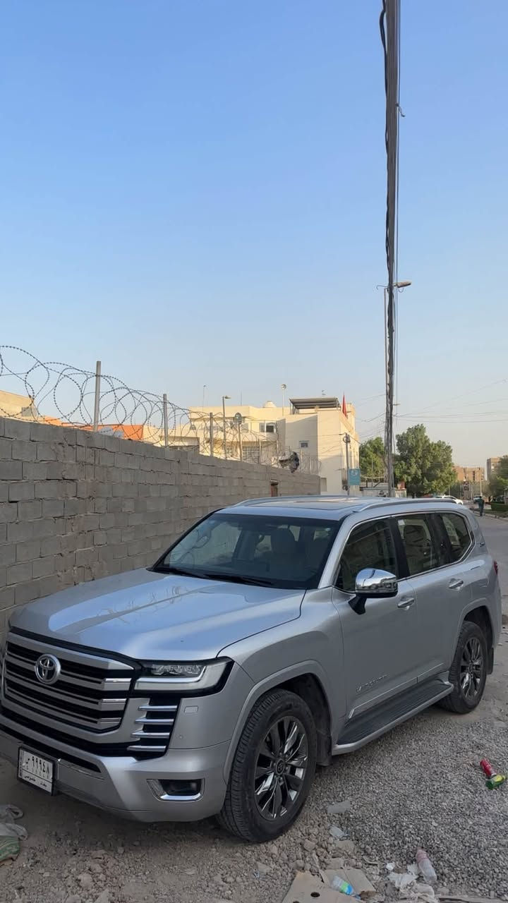 السلام عليكم
لاندكروز ٢٠٢٢ vx 
محرك 4000 v6 تنفس طبيعي
وكالة ساز
ماشيه ٧٠ الف 
ادامه كامله مسويلها قبل يومين بلوكاله 
تخم تايرات جدد 
بولش وحمام جديد السيتره مابيها مصرف ابد 
رقمها حلو 99948 بغداد
باسمي تحويل ثاني يوم 
65,000$ 
***********
***********
