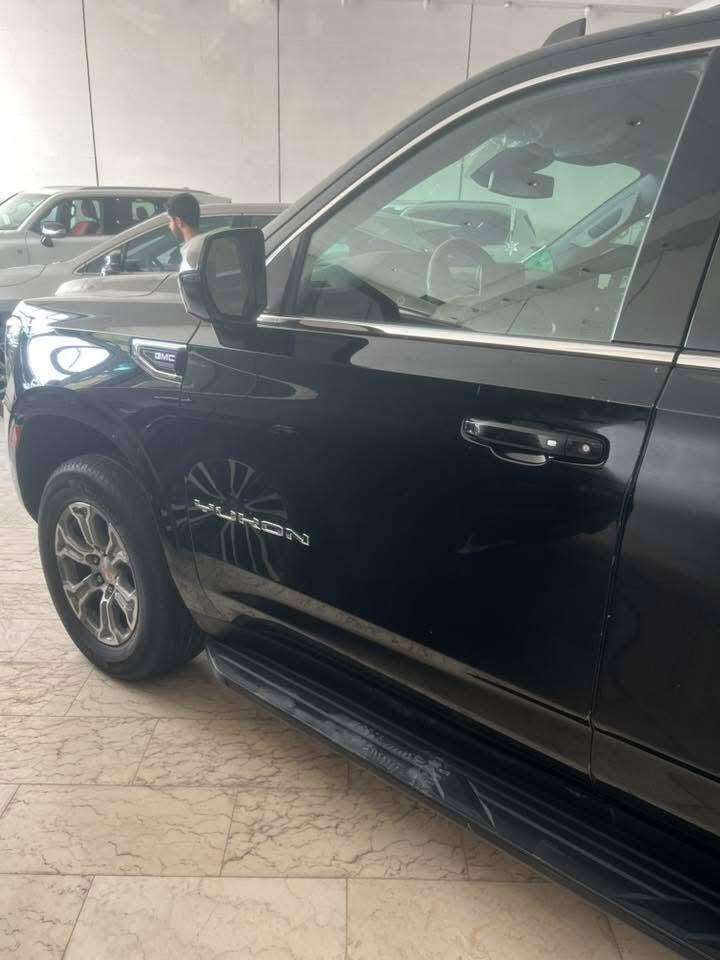 🚙 نوع السيارة: GMC Yukon SLE
📅 الموديل: 2023
⚙️ المحرك: 5.3 V8
🔄 الدفع: 4×4
📍 الموقع: البصرة
📊 الممشى: 80,000 كم

🛡️ حالة السيارة:
• السيارة مغلفة بالكامل PPF للبدي
• كفالة عامة
• جاهزة بدون أي نقص
• سيرفس شركة
• دهن أصلي
• بانزين محسن
• استخدام شخصي من الوكالة

✨ المواصفات والتجهيزات:
• فئة SLE – نص فل
• كراسي مخمل
• كراسي أمامية كهرباء
• تبريد خلفي
• شاشة خلفية
• رادار
• مثبت سرعة
• نظام Auto Start
• هندبريك دكمة مع Auto Hold
• نظام Detect Off
• كامرة خلفية ثابتة تساعد السائق على رؤية ما خلف السيارة بشكل دائم
• 5 بصمات
• تحكم بالستيرن – جهتين أمامي + جهتين خلفي
• ثلاجة بوكس
• شاشة عرض الأعطال
• حساسات أمامية وخلفية
• نظام تحكم بمستوى الإضاءة الداخلية
• مانع انزلاق
• ويل كب 20
• شاشة أمامية كبيرة أصلية
• تشغيل عن بُعد

💰 السعر: 450.000 دولار

📞 للتواصل والاستفسار:
***********

🔥 يوكن نظيفة وجاهزة للاستخدام، استخدام شخصي ومواصفات مرتبة — للجادين فقط.
