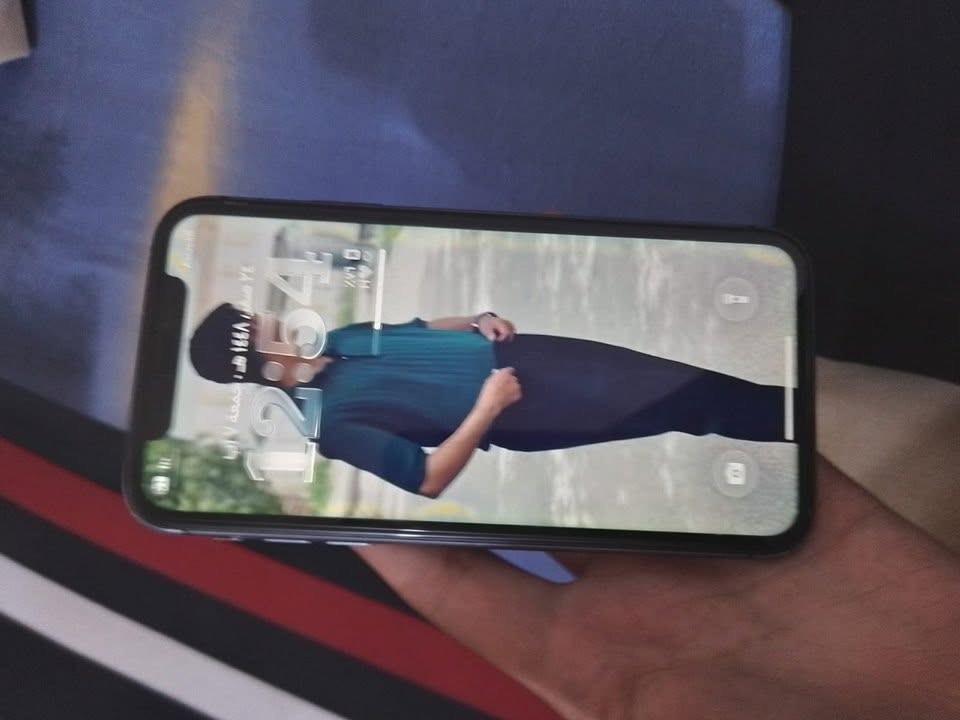 آيفون ١١عادي للبيع ذاكره ٦٤ بطاريه ٧٢ جهاز كفاله عامه من الفتح بي بس الضهر مكسور ومحدث آخر تحديث جهاز نضيف وتر السعر ١٩٠وبي مجال العنوان بابل قضاء المحاويل رقم التلفون ***********واتساب فقط بي
