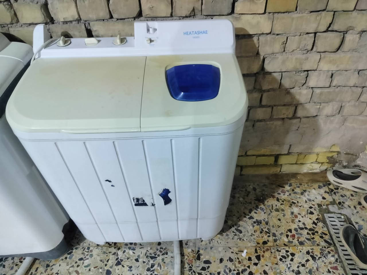 السلام عليكم اخوان غسالات العدد2شغالات جدأ نضيفات تنانير العدد 2 شغالات العنوان مدينه الصدر الاستفسار على الرقم التالي 👇 
***********بي واتساب

