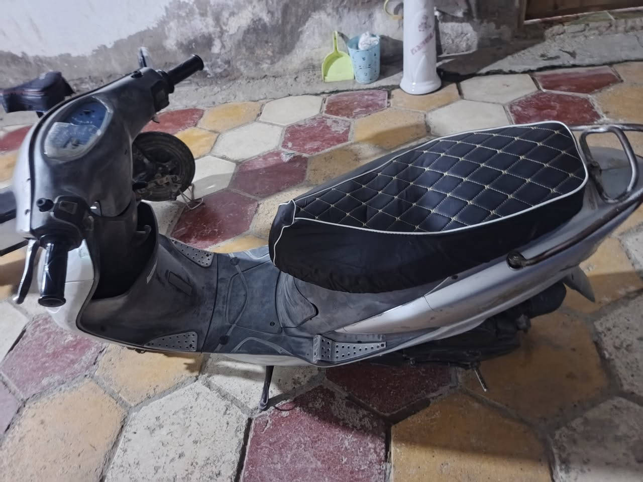 ماكس قجمه للبيع مفتوحه مره وحده نظافه المكينه 95%
مكينه ناعمه اي صوت او تنقيص دهن ماكو. كهربائيات جاهزه نقص بس سلف كفراته بلاد . السعر 500قفل اذا مو شراي لاتجي خاص وتعبني. العنوان قضاء الصادق منطقه الرحمانيه

