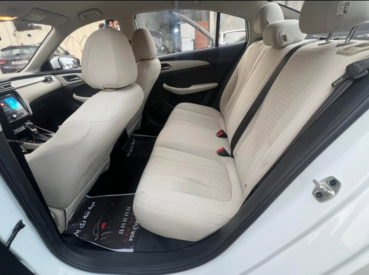 Mg 5   
2025 
Standart plas 
26000 km 
هیچی پێوە نیە 
***********
