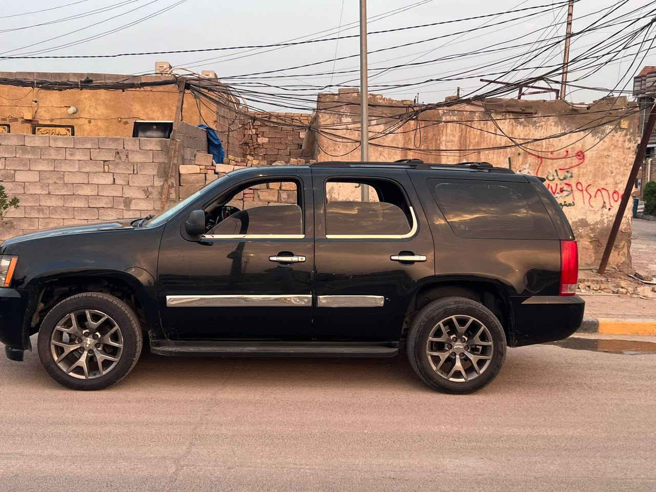 تاهو موديل 2010 LTZ كير ومكينه بلجيس مكفوله كصه وعشائر مكانهة ميسان 75 وبيهة مجال للشراي متواجد واتساب ***********
