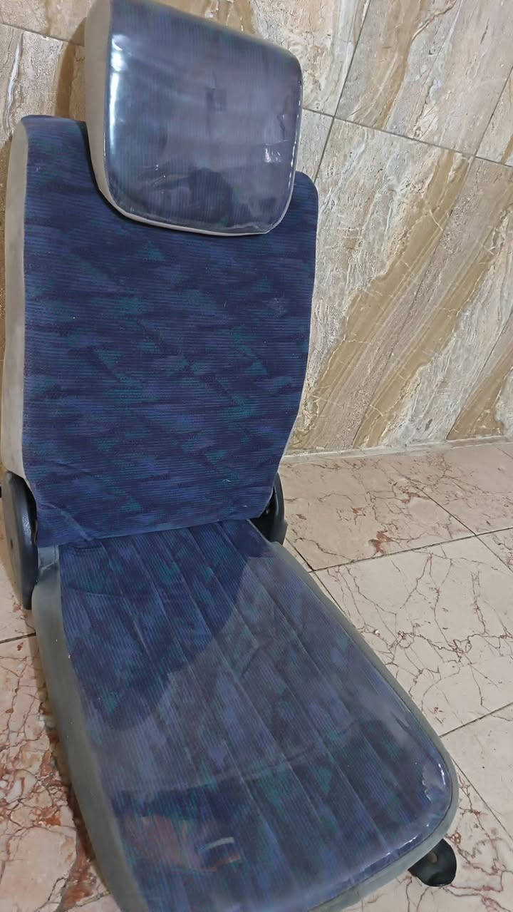 سلام عليكم كشن هايسه للبيع
جديد ومدوشم وكامل ب 150
***********
