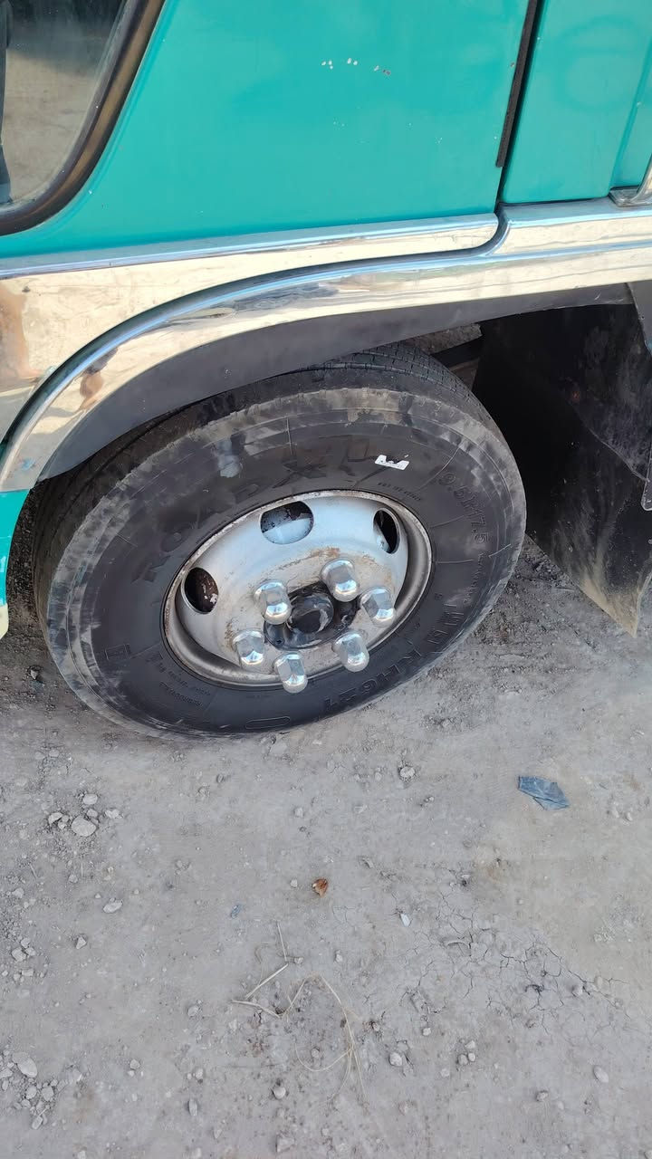 للبيع
هينو رقم دولي بسمي
محرك وكير جديد
تخم تاير جديد
لسياره شغاله وجاهزه
السعر ١٦٠ ورقة وبيهه مجال لشراي
لستفسار ***********
