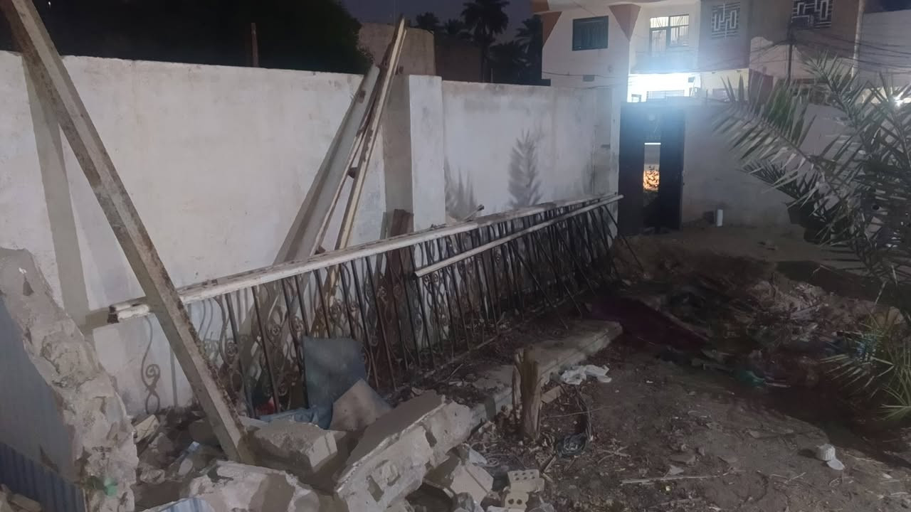 للبيع ابواب وشبابيك حديد مع ابواب BVC وحديد سكراب
مكاني كربلاء مقابل حي العباس قرب حي الحجة للاستفسار اكثر مراسلتي على الواتس اب ***********

