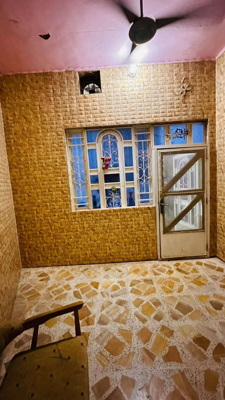 دار للبیع
میسان قضاء کمیت حی الحسین 
مساحه 370

***********
