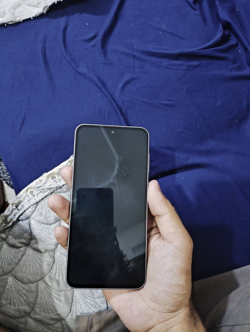 كلاكسي A56 5G
جهاز نضيف كلش موضح بلصور تجي وتشوف بعينك

ملاحظة / ماكو كارتونة 

سعر /325الف شي قليل مجال

موضح كلشي بلصور
***********
