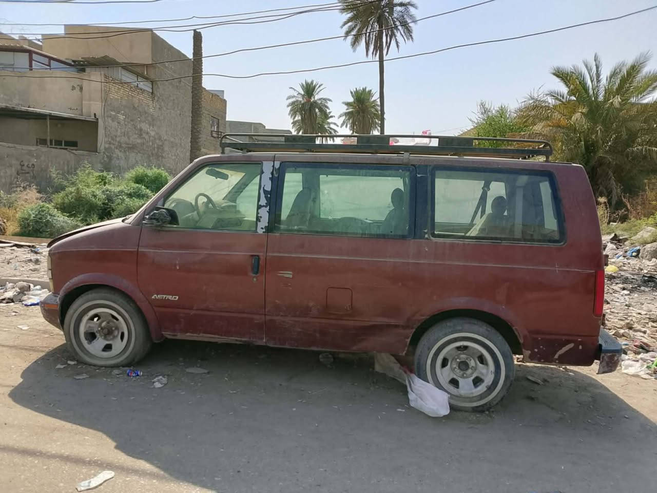 السلام عليكم سياره شوفر ليت استرو موديل 98 مكينه 6 سلندر توربو مكينه وكير خير من الله تخم تاير جديد بس العنكبوت عاطل اي السعر 22 وبيها مجال استفسار اتصل على الرقم ***********

