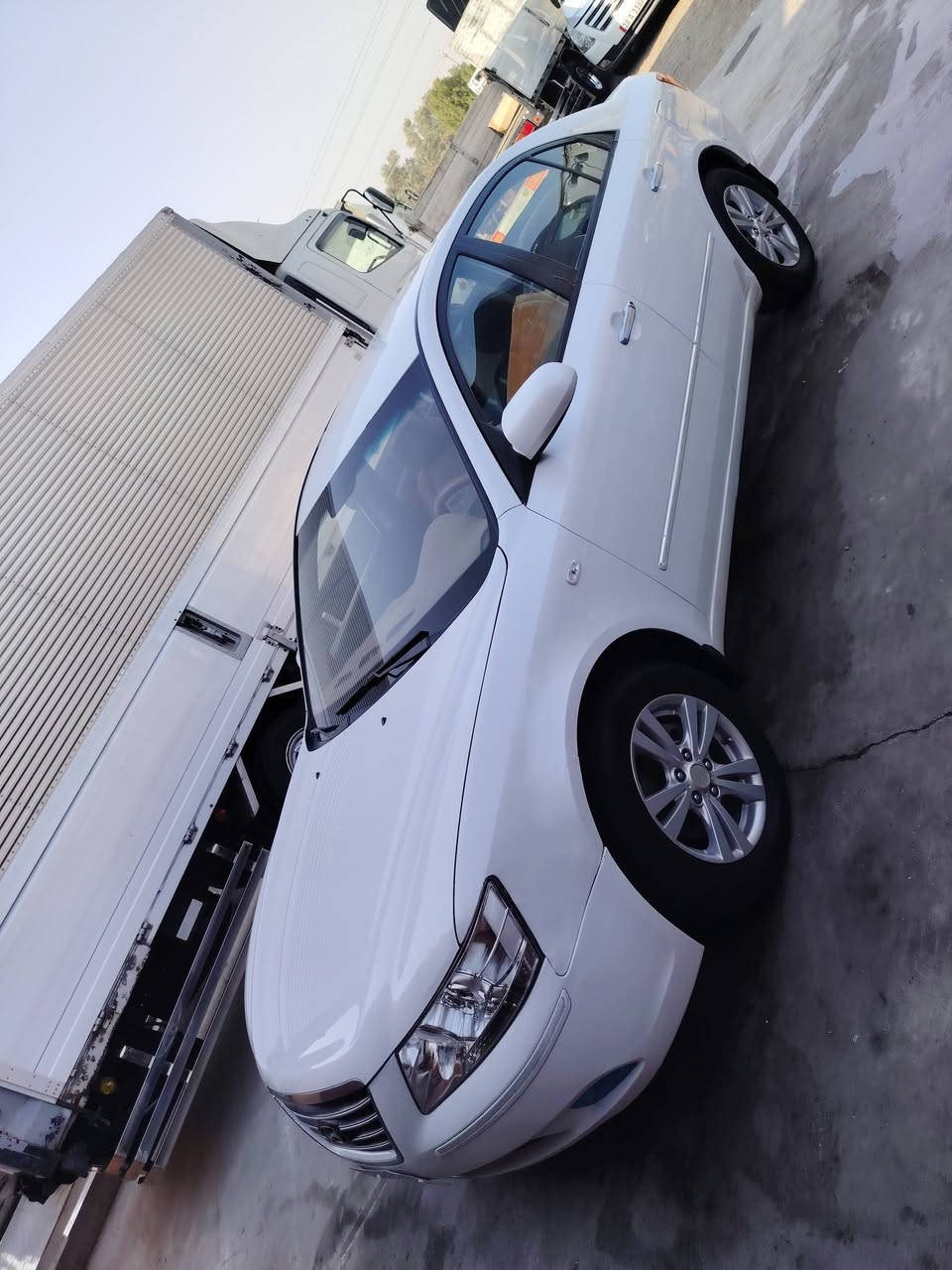 السلام عليكم سوناتا للبيع موديل 2009 خليجي رقم بابل سياره كفاله من مكينه حداديه تخم تاير 
تبريد سياره جاهزه السعر 115 وبيه مجال العنوان واسط الصويره ***********

