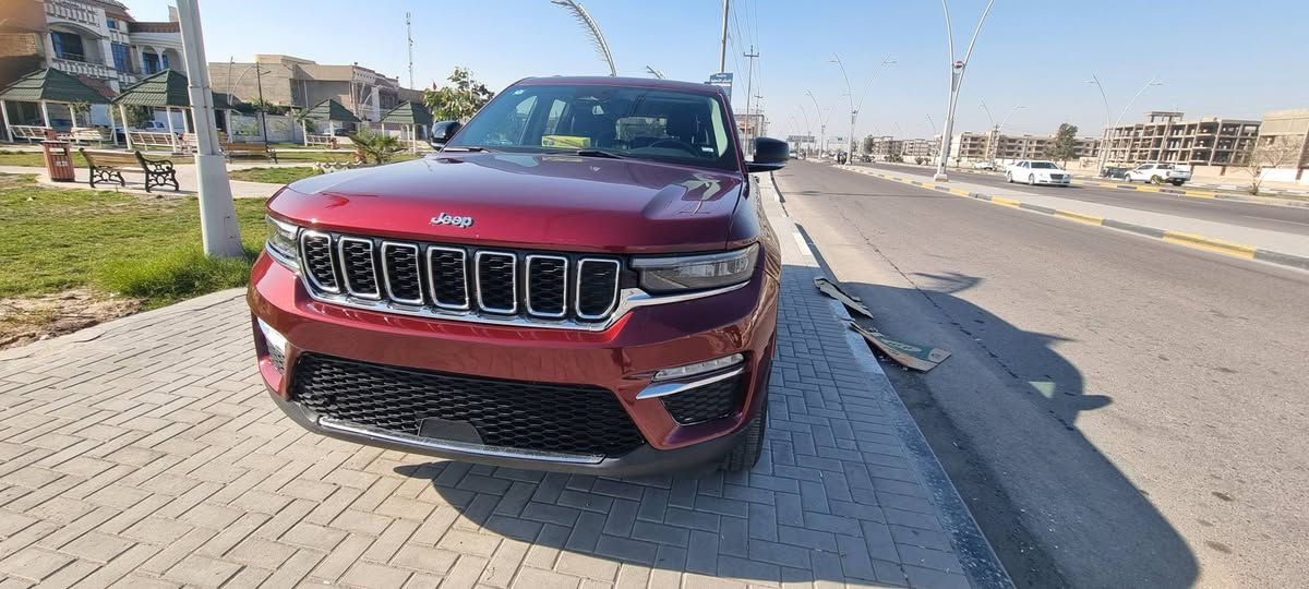 جيب شروكي لمتدد فول عدا الفتحة
موديل ٢٠٢٣ بسمي 
وارد امريكي ضرر بابين ومدكر 
العنوان البصره ***********

