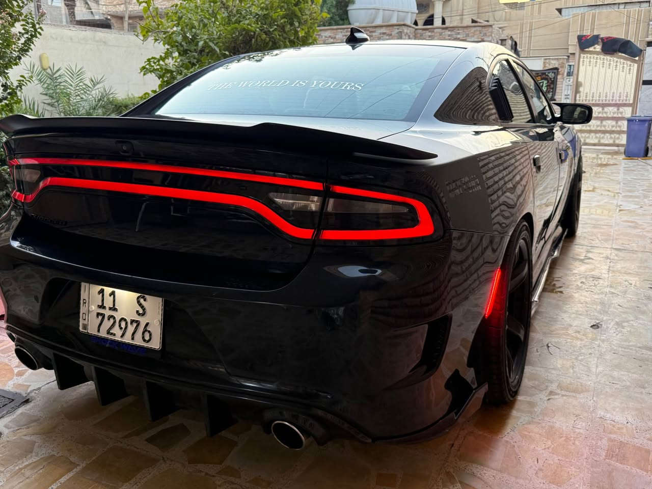 دوج جارجر موديل 2019 
سيارة سوبر تراك باك V8 /RT /5.700
رقم بغداد بأسمي. هزة وسنوية جديد 
سيارة ستوك علا وضع الشركة 
ماشية 75000 mi 
شرط سبير مانازل
حادثهة جاملغ امامي صبغ وباب السايق نفس الون
بدون شواصي 
موصفات 
🔹شاشة جبيرة ابل كار بلي + حساس خلفي
🔹كشنات حضن + كشن جلد + كشن كهرباء
🔹شفتات ستير  + دواسات حديد بلاد
🔹مري هيتر + نصام صوتي الباين 
🔹تشغيل عن بعد 
🔹 كزوز اصلي مال تراك باك ومسويلة دكمة كاتم  
( يعني تكتم او تفتح بختيارك)
🔻تخم تاير جديد قبل سبوع شادة 
عليهة اضافات بسيطة 
انارة داخلية الوات متغير LED 
زنون عالي ناصي اصلي 
لحاية  ترتيبات 
داخل بل كامل كاربون فايبر 
صدر امامي خلفي علا وضع الشركة 
سيارة ماتصرف علية الف حتة 
سعر 184 
مكاني بغداد البلديات 
*********** بغداد, العراق
