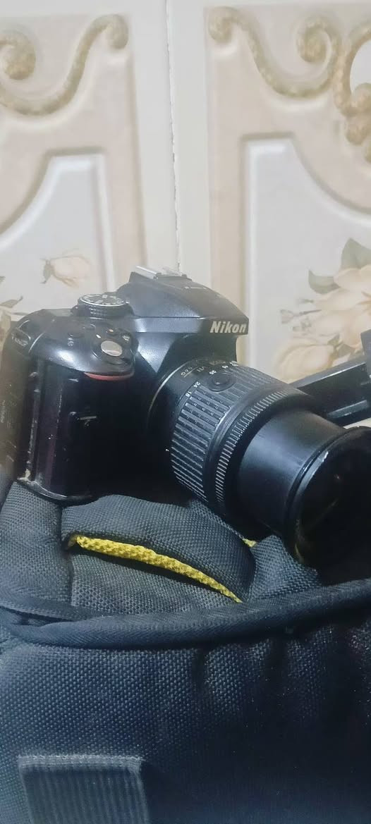 نيكون 5300 قلاب وياه عدسه 18-55 الاصليه مع كرب اصلي مع بطاريتين مع شاحنه مال بطاريات الاصليه السعر 250 وبيه مجال مكان سوق الشيوخ ناحية العكيكه للاتصال ***********
