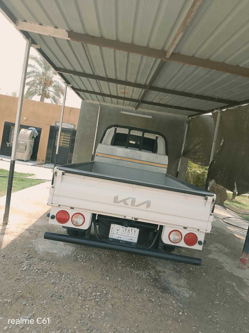 سلام عليكم كيا حمل موديل 22 بيه بس باب سائق بدل مآل شركه ول باقي كفالة ماشيه 50 تايرات جديد سياره نظيفه جدا سعر 135 مكاني بابل مشروع المسيب رقم ***********
